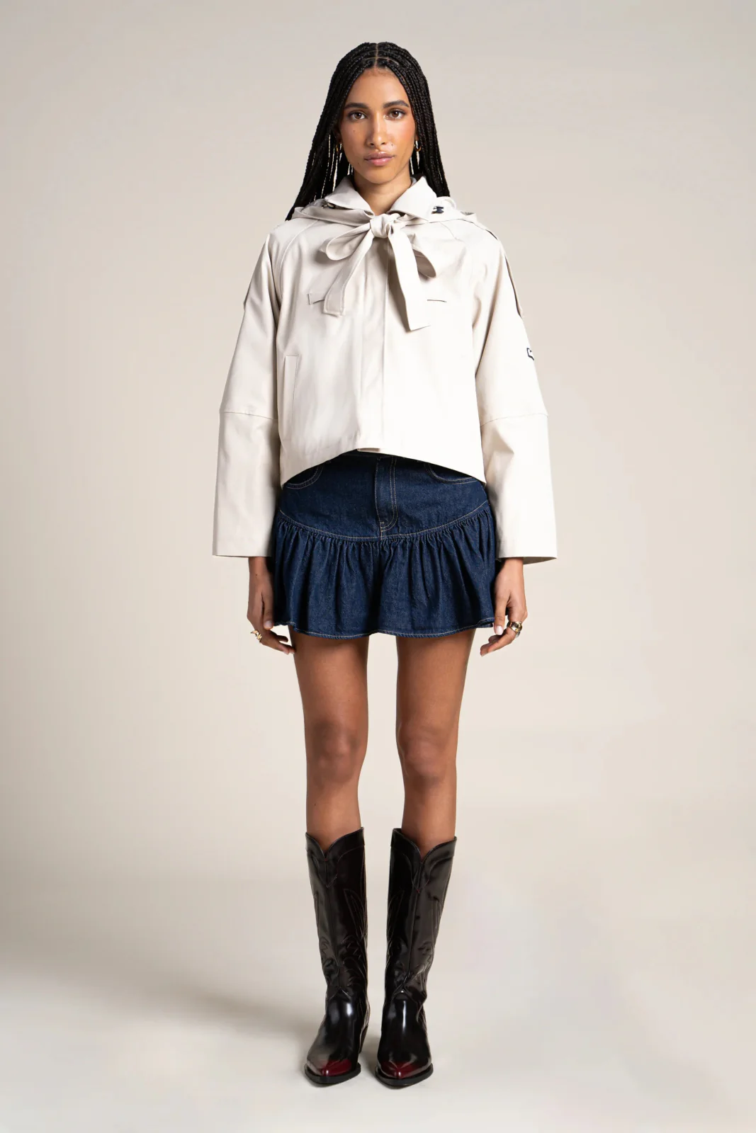 Tuileries - Trenchcoat Court - Image 3