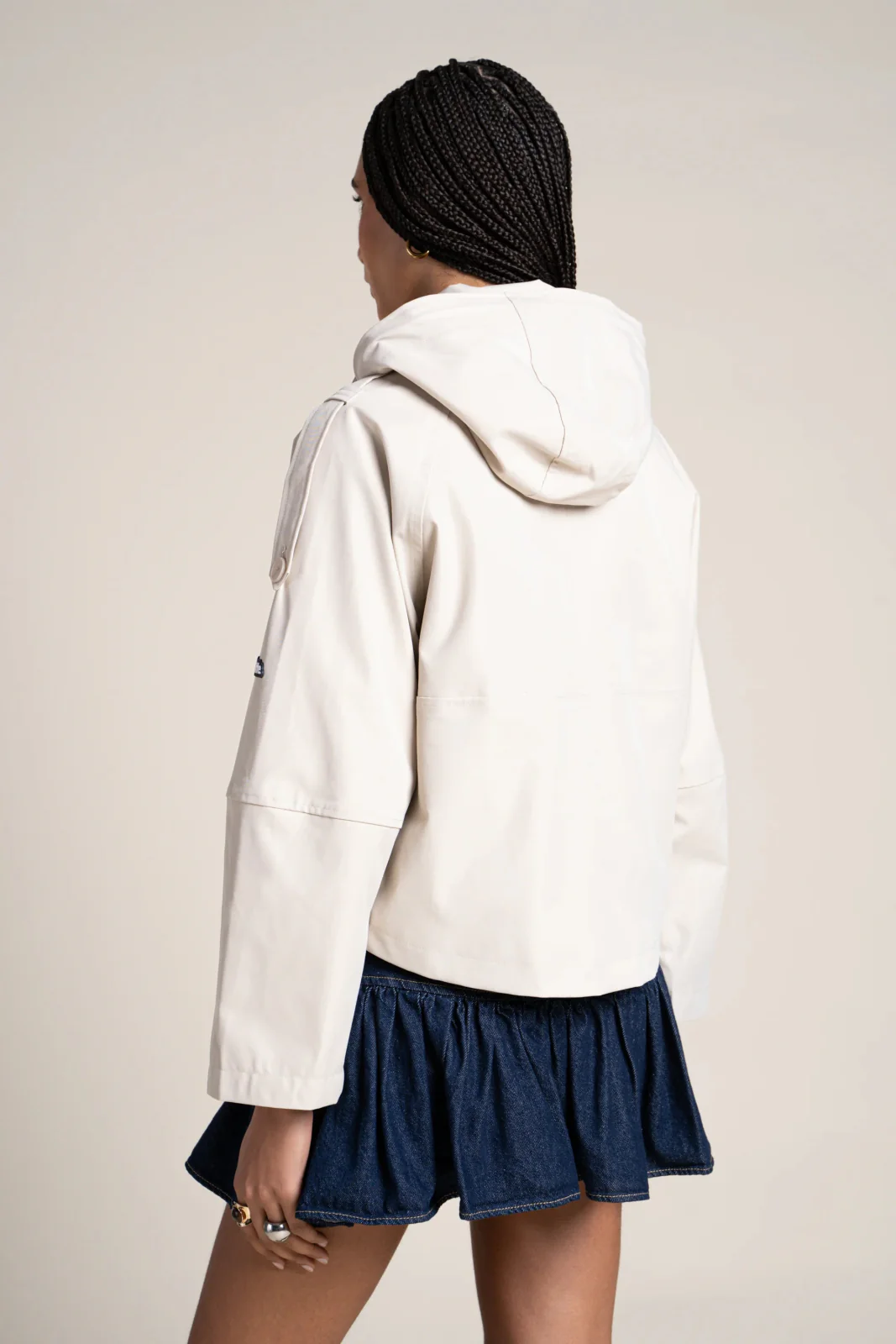 Tuileries - Trenchcoat Court - Image 4