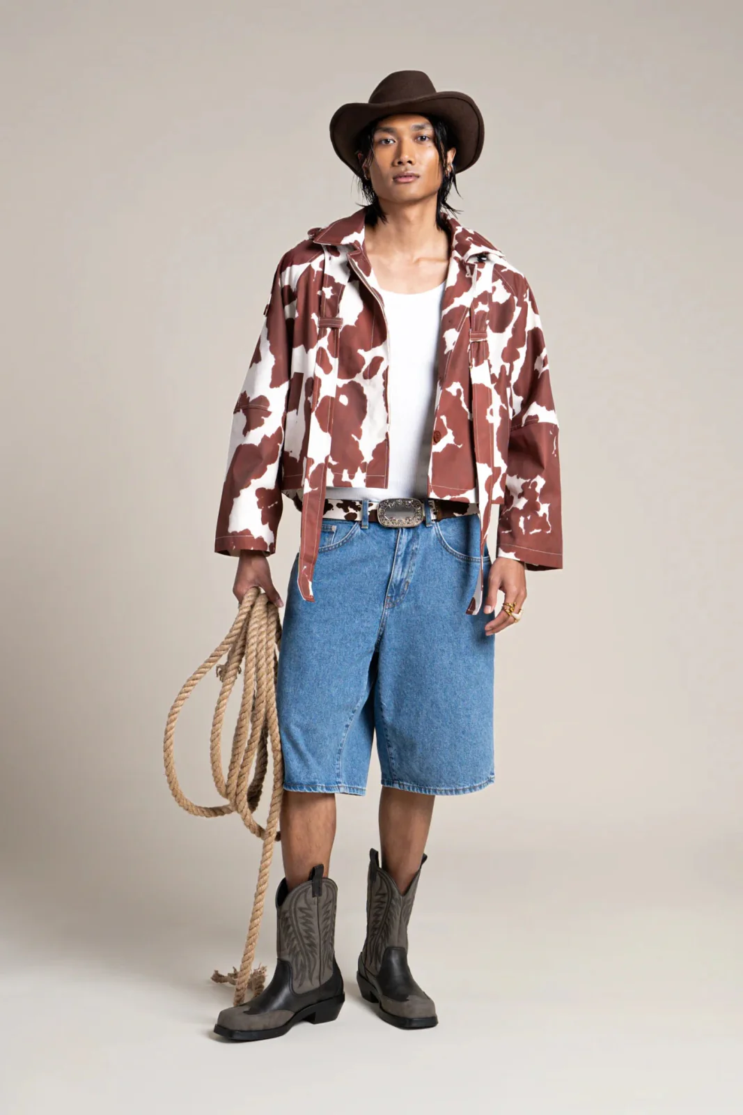 Tuileries - Trenchcoat Court - Image 25