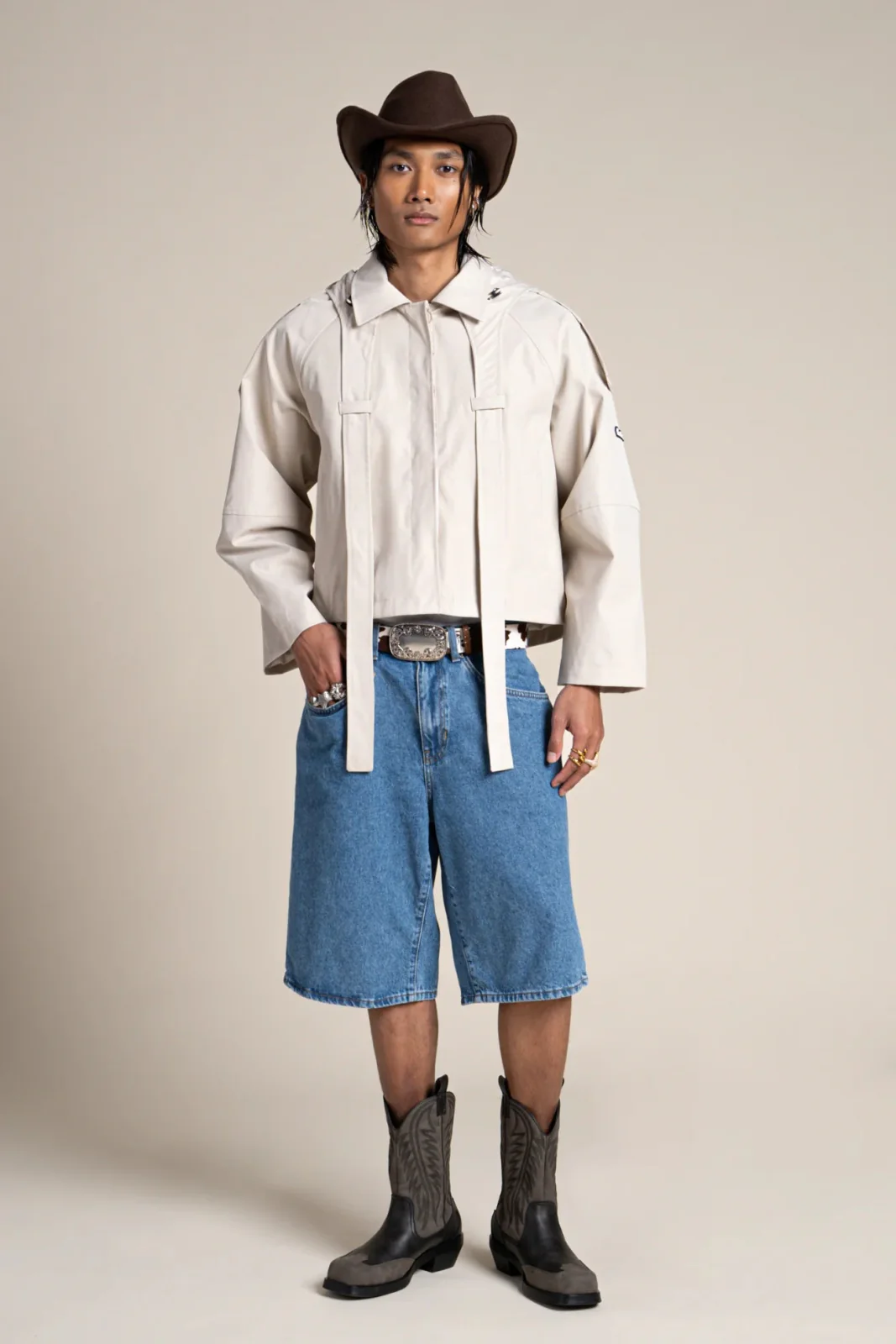 Tuileries - Trenchcoat Court - Image 7